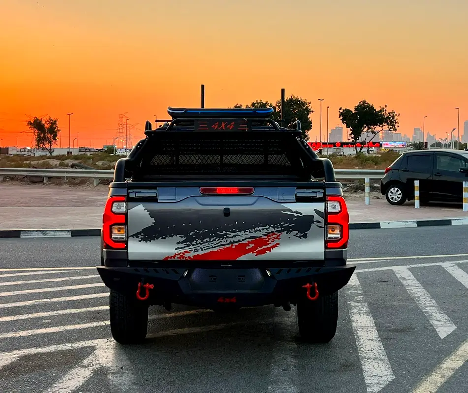 2021 toyota hilux revolution edition - off road package - full option  - BullBar 2.7L V4 - AWD 4x4 - Image 8