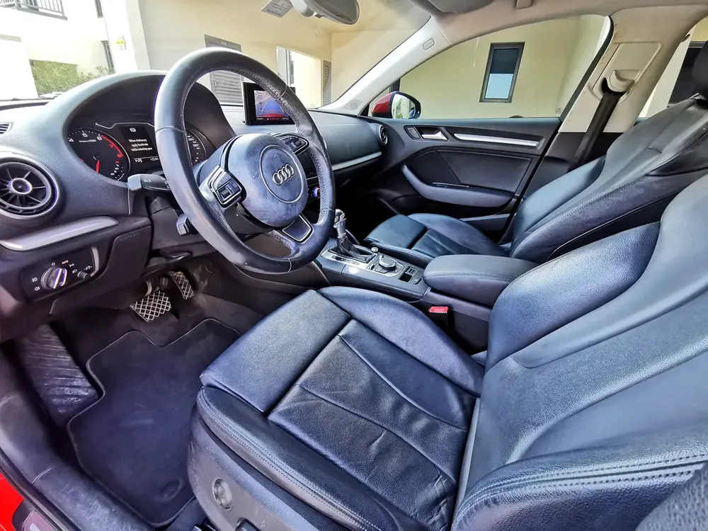 Audi A3 30TFSI 2015 low mileage first owner - Image 10