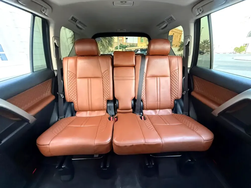 2017 GCC Toyota Prado VXR • 2.7L 4Cylinder • IMMACULATE CONDITION! - Image 12