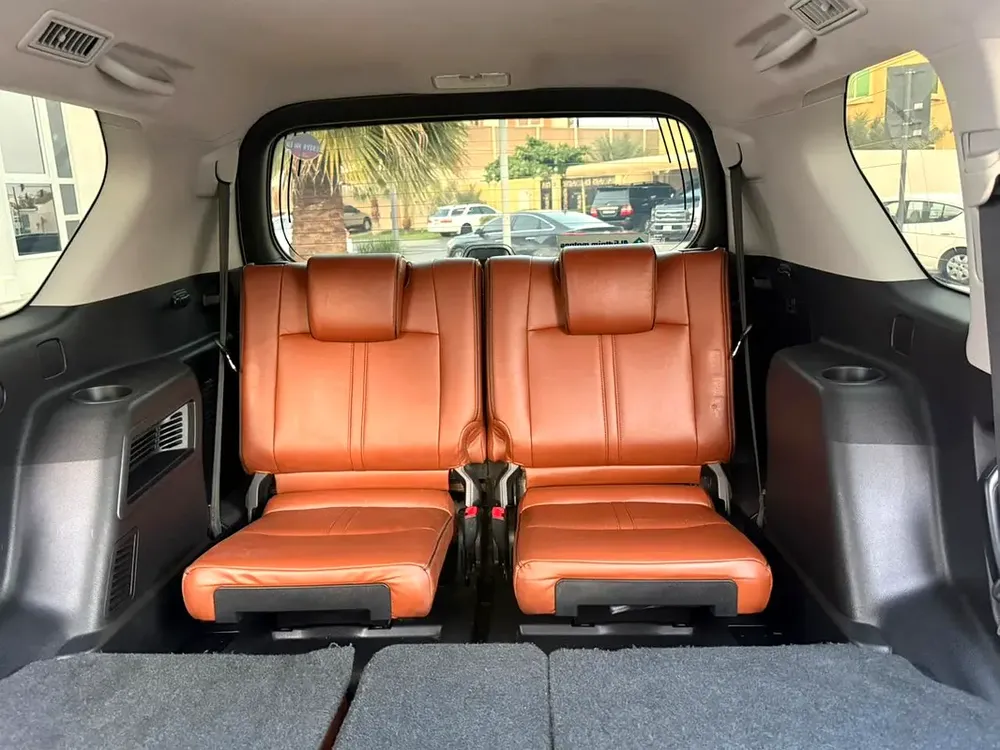 2017 GCC Toyota Prado VXR • 2.7L 4Cylinder • IMMACULATE CONDITION! - Image 13