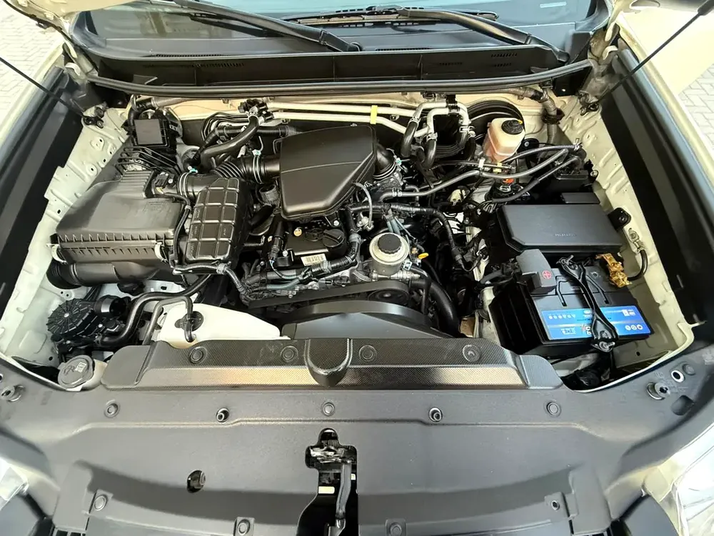 2017 GCC Toyota Prado VXR • 2.7L 4Cylinder • IMMACULATE CONDITION! - Image 19