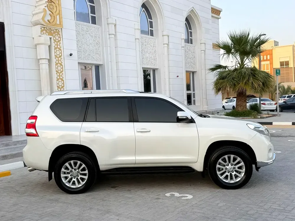 2017 GCC Toyota Prado VXR • 2.7L 4Cylinder • IMMACULATE CONDITION! - Image 4