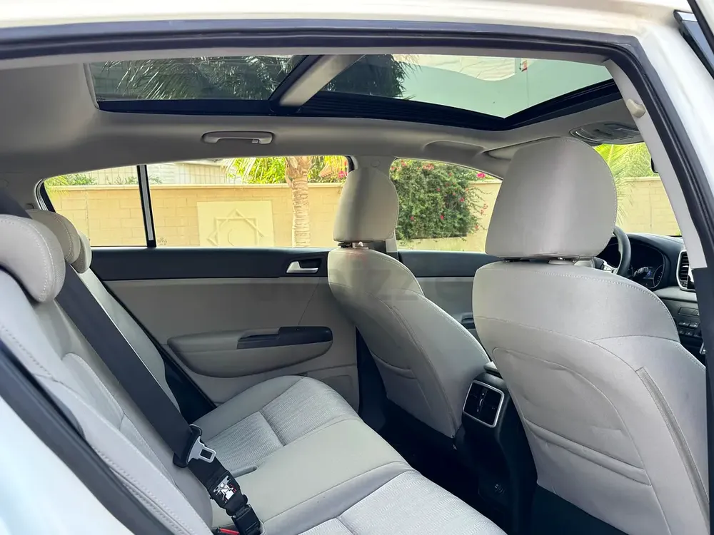 Gcc Kia Sportage 2021 Full Option | Panoramic Roof - Image 12