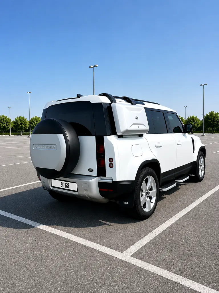 2023 Land Rover Defender HSE D300 - Image 5