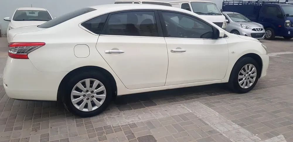 Nissan Sentra LE 2019 GCC Specs - Image 8