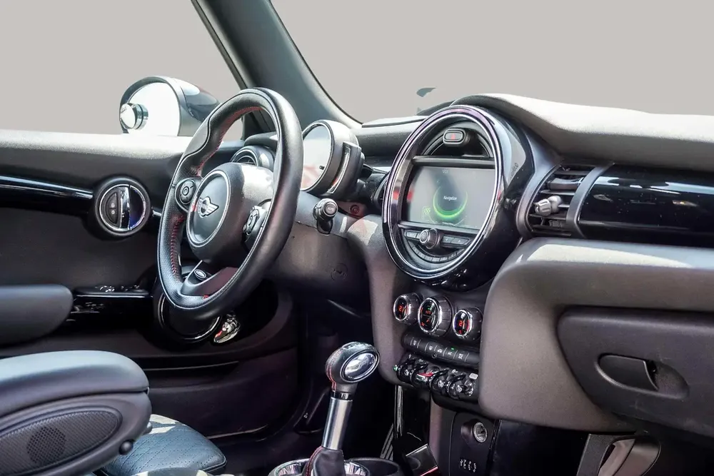 AED 686/month | 2018 MINI Cooper Cooper S | GCC Specs | Ref#382821 - Image 11