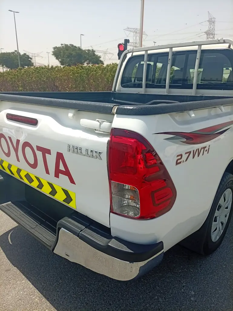 Automatic Gear Toyota Hilux 4x2 Double Cab 2020 GCC Specs - Image 10