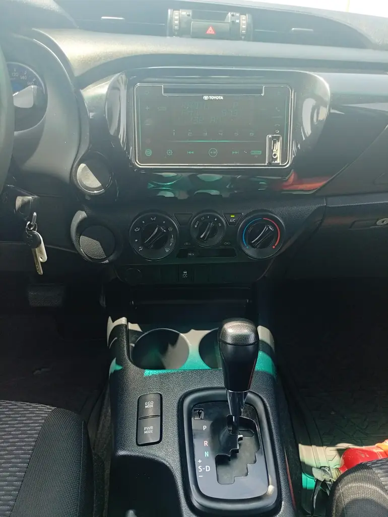 Automatic Gear Toyota Hilux 4x2 Double Cab 2020 GCC Specs - Image 13