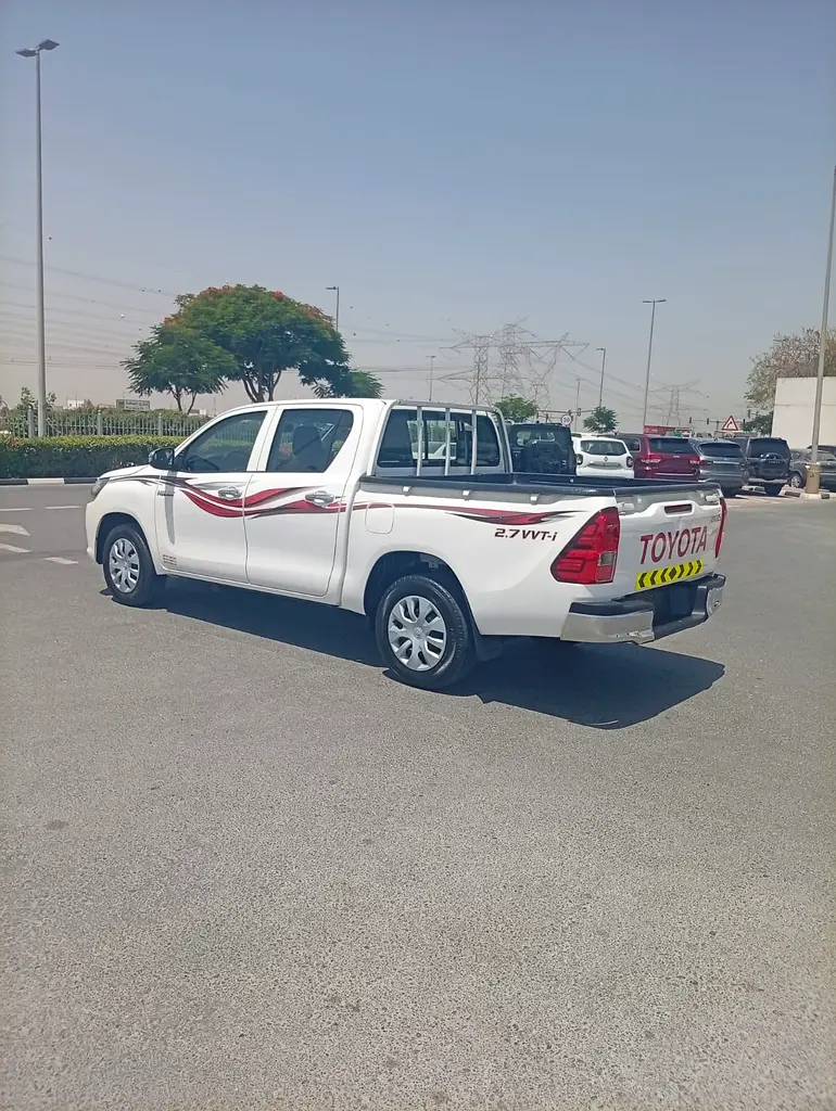 Automatic Gear Toyota Hilux 4x2 Double Cab 2020 GCC Specs - Image 4