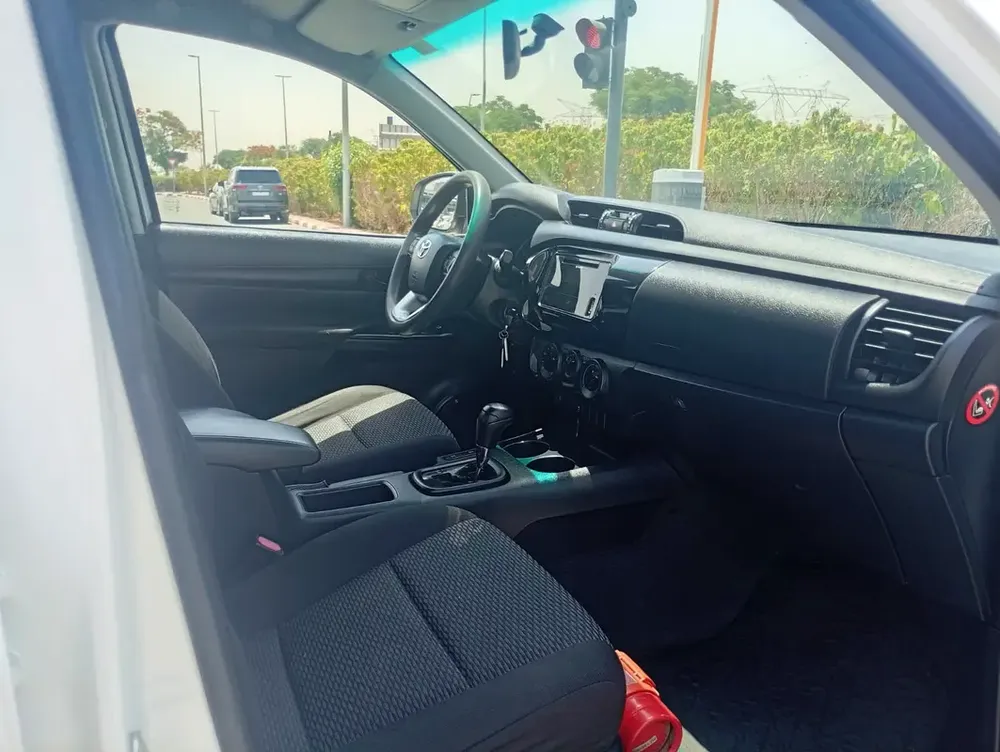 Automatic Gear Toyota Hilux 4x2 Double Cab 2020 GCC Specs - Image 9
