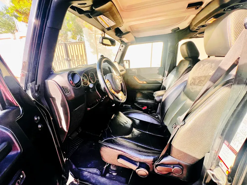 Jeep Wrangler Dragon edition - Unlimited Sahara 2014 - Well Maintained - Image 4