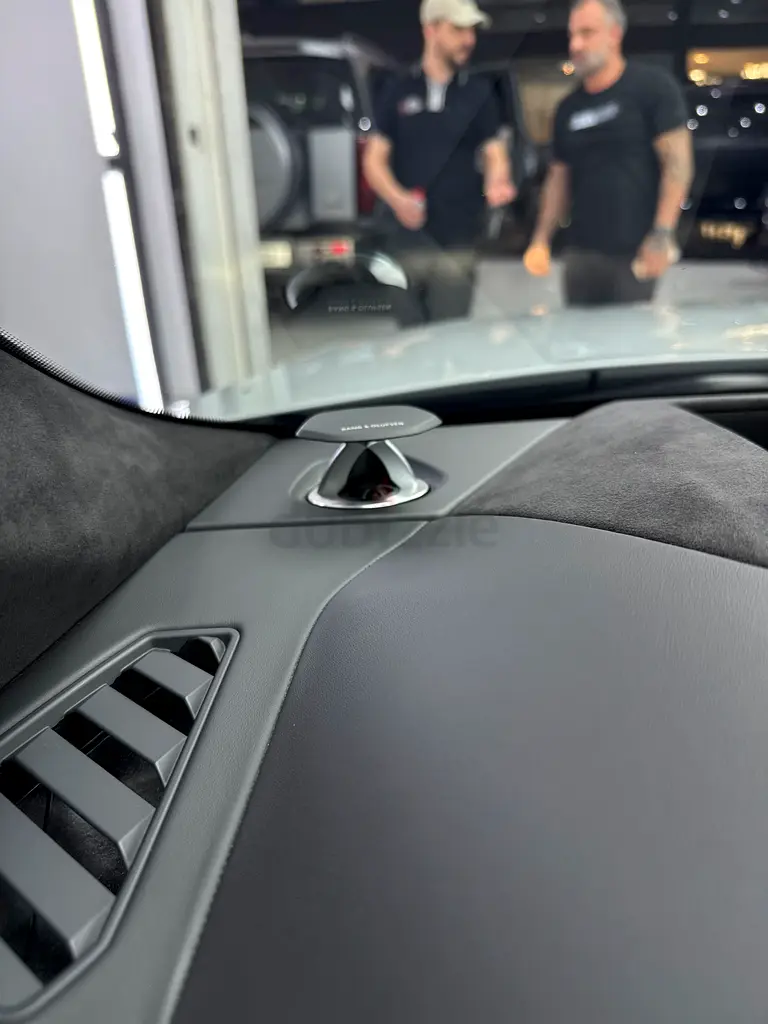 GCC LAMBORGHINI URUS FACTORY WARRANTY + SERVICE PACK - XPEL PPF ORIGINAL PAINT FULL OPTIONS - Image 12