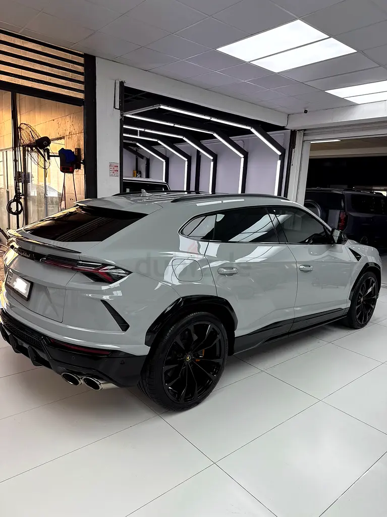 GCC LAMBORGHINI URUS FACTORY WARRANTY + SERVICE PACK - XPEL PPF ORIGINAL PAINT FULL OPTIONS - Image 4