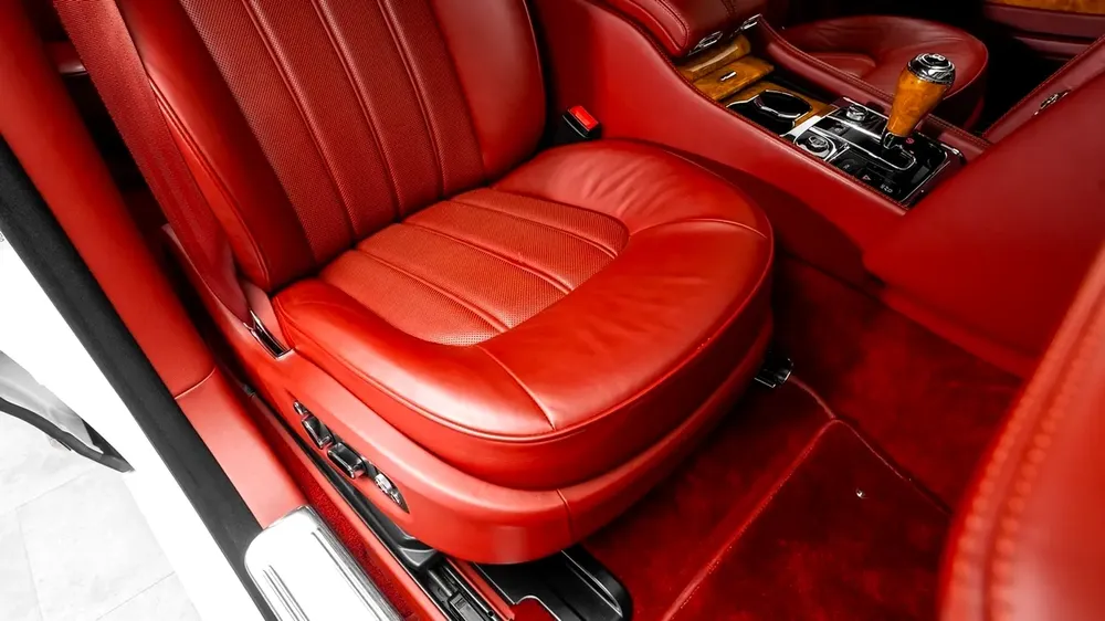 Bentley Mulsanne - 2011 - GCC Specs - Image 13