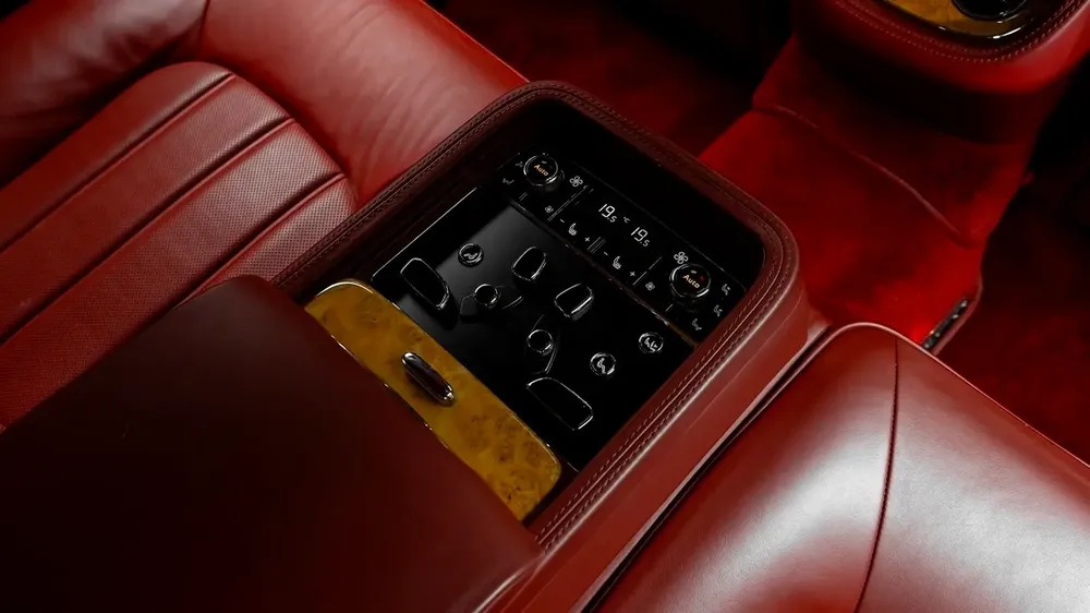 Bentley Mulsanne - 2011 - GCC Specs - Image 16