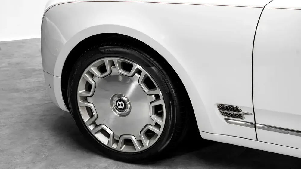Bentley Mulsanne - 2011 - GCC Specs - Image 4