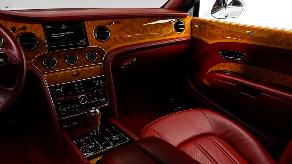 Bentley Mulsanne - 2011 - GCC Specs - Image 8