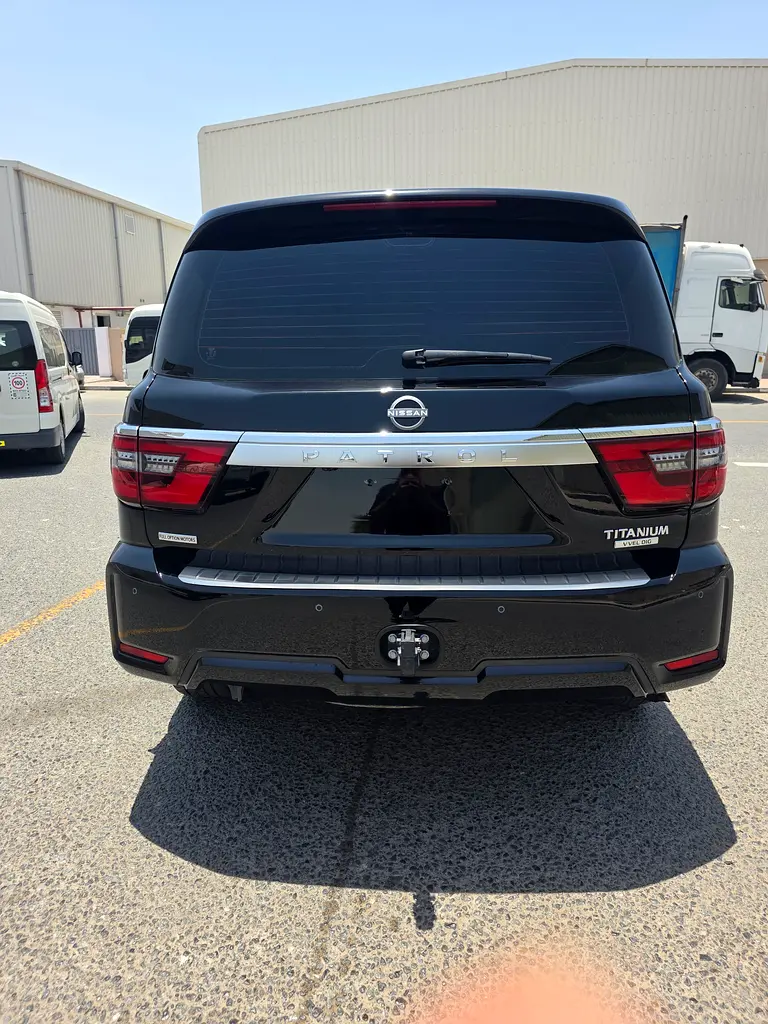 Nissan Patrol 2021 LE Platinum City | GCC Specs | Pristine Condition - Image 9
