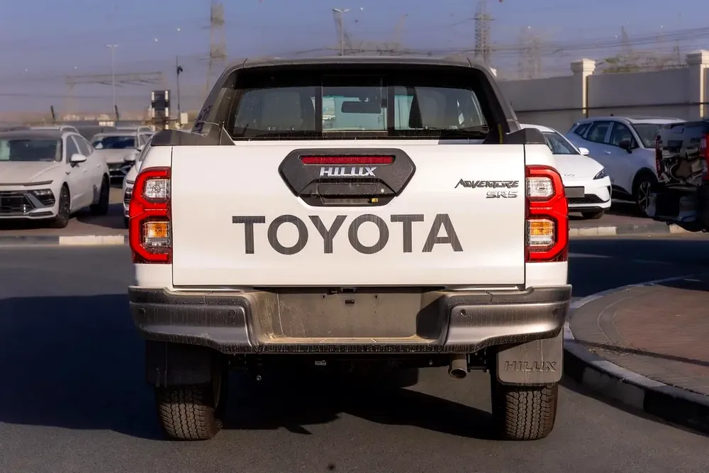 2026 Toyota Hilux Adventure 2.8dsl GCC Specs - Brand New - Image 5