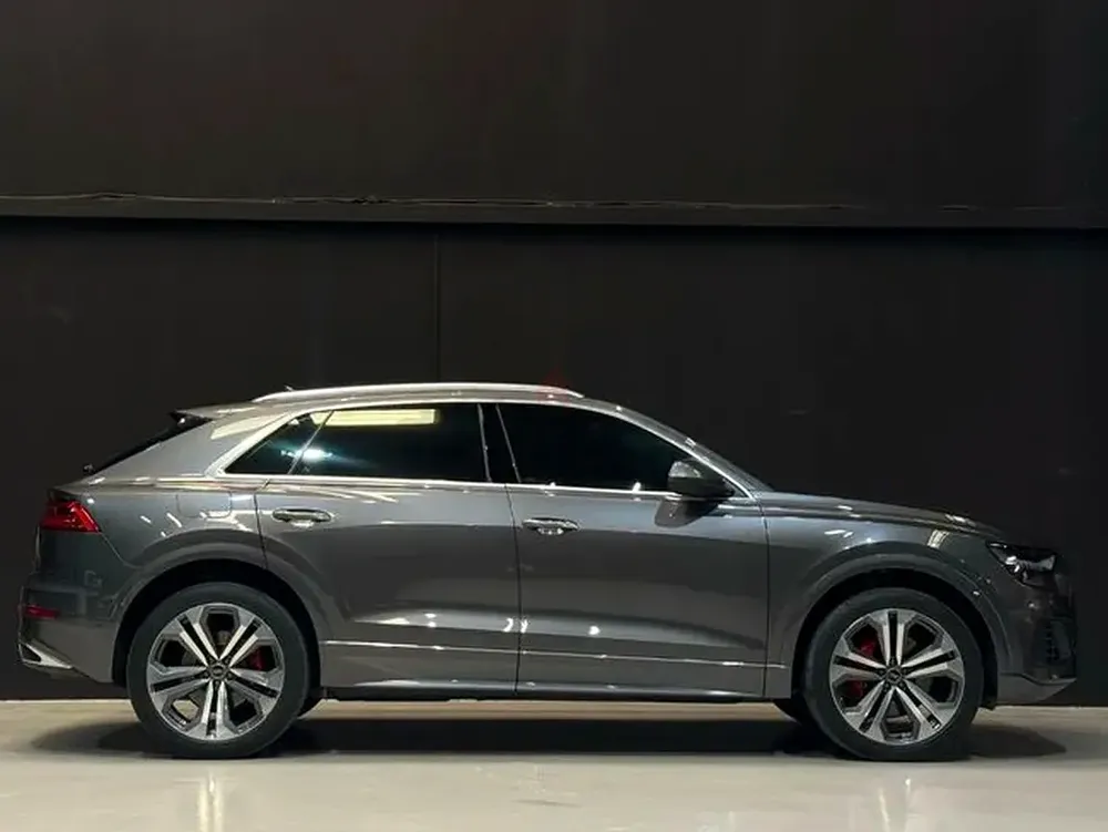 Audi Q8 2022 55 TFSI quattro | GCC Specs | Warranty and Service with Al Naboodah - Image 6