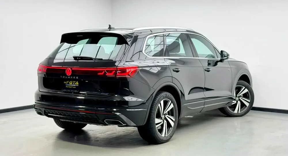 2024 Volkswagen Touareg R-Line, 2029 VW Warranty + Service Pack, Full VW Service History, GCC - Image 4