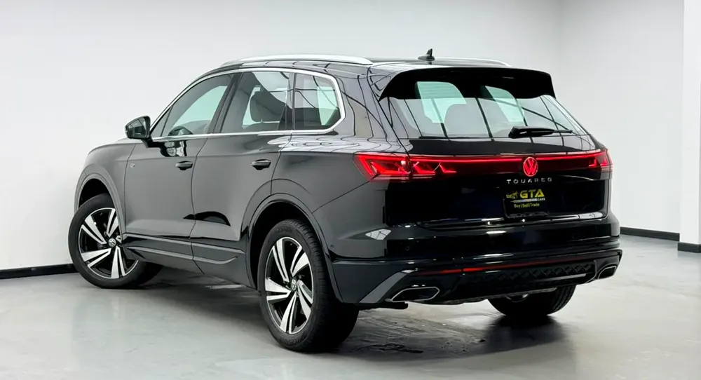 2024 Volkswagen Touareg R-Line, 2029 VW Warranty + Service Pack, Full VW Service History, GCC - Image 6