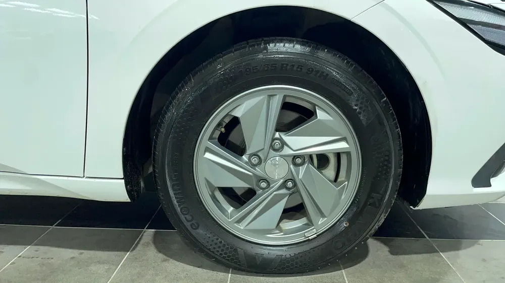 AED 784/m | 0 DP | Free 3 Months Warranty | Service History | 30 Day Return | HYUNDAI ELANTRA 2024 - Image 12
