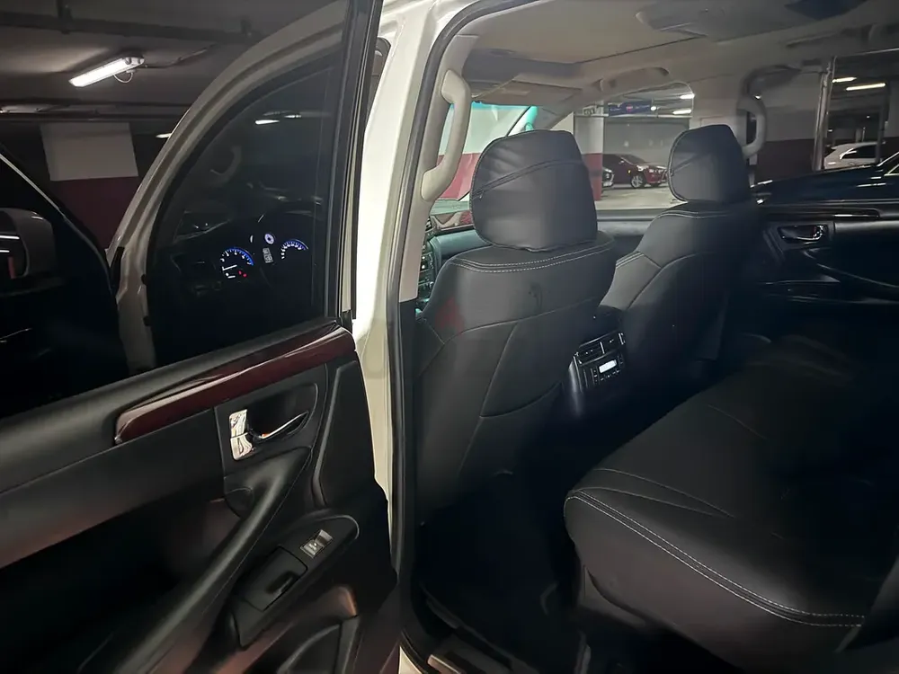 Lexus lx - Image 6