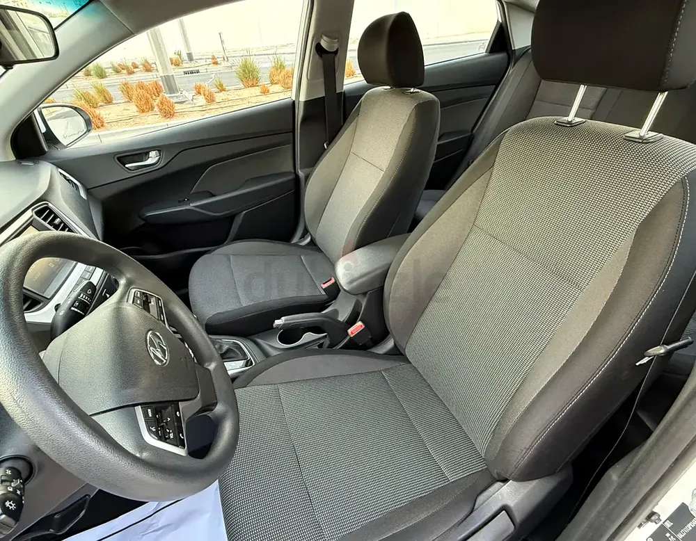 Hyundai Accent 2023 GCC Will clean car for sale - Image 10