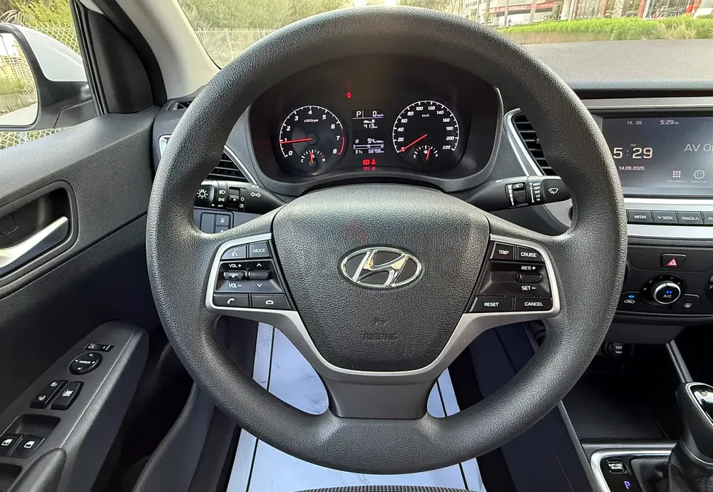 Hyundai Accent 2023 GCC Will clean car for sale - Image 15