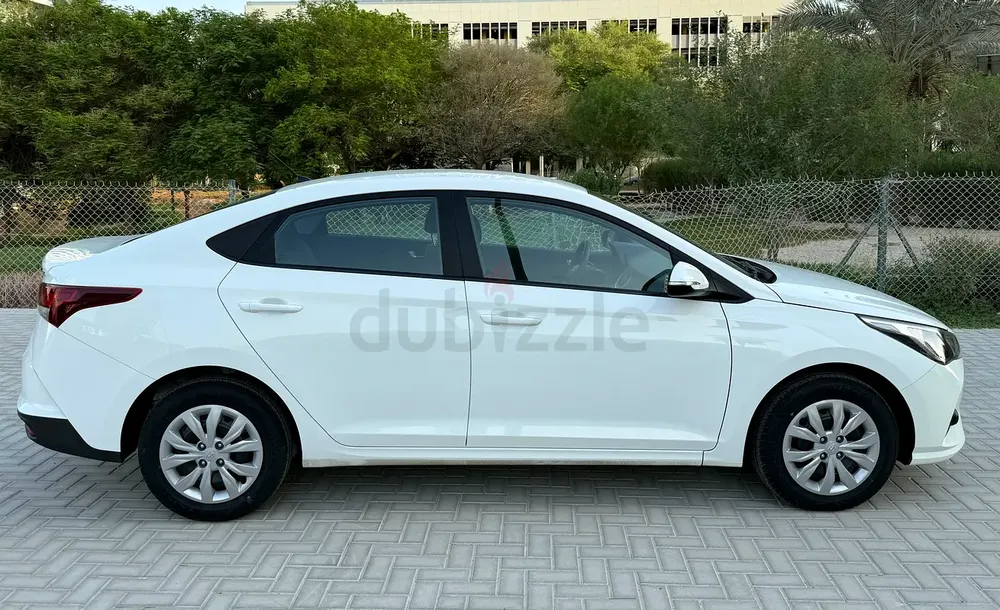 Hyundai Accent 2023 GCC Will clean car for sale - Image 4