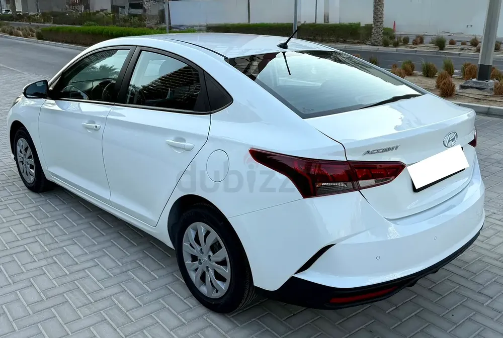 Hyundai Accent 2023 GCC Will clean car for sale - Image 8