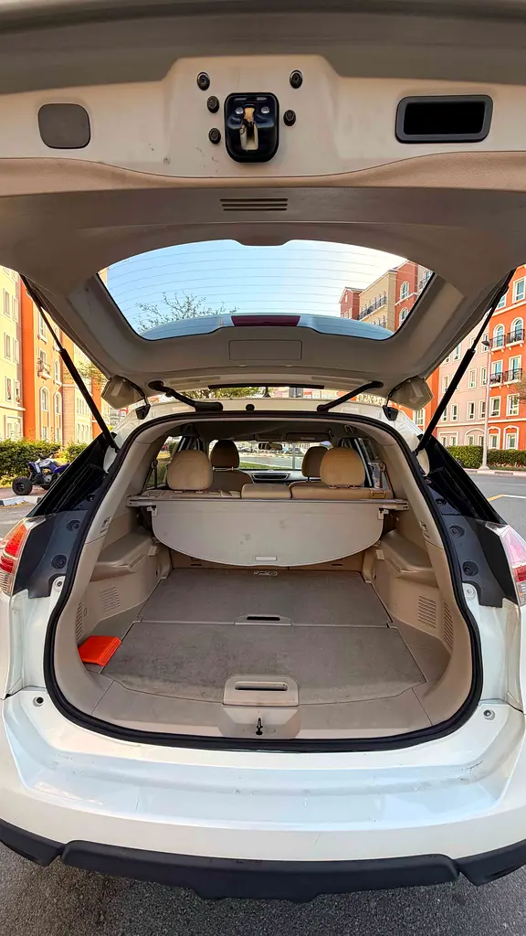 Well Maintained Nissan X-Trail 2015 SV | GCC Specs | Family SUV - Image 4
