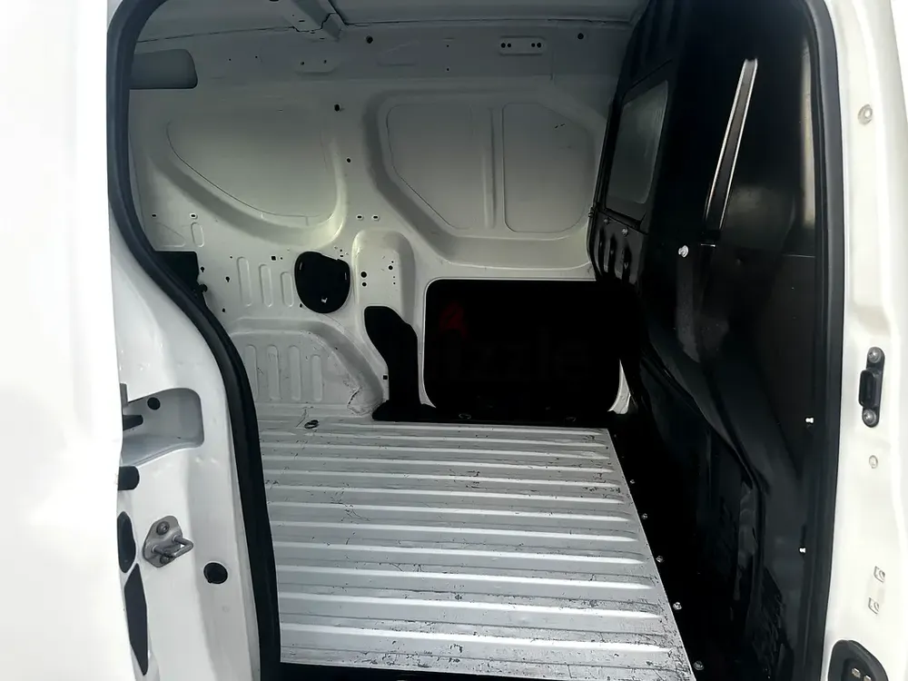 Renault Dokker Cargo 2019 GCC Specs - Image 5