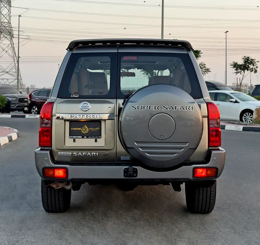 2022 Nissan Patrol Super Safari, GCC Specifications - Image 6