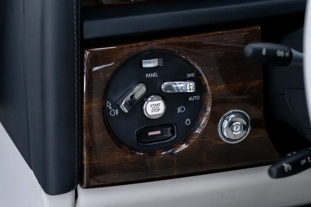 2014 Rolls-Royce Phantom | Clean Title | Full Service History - Image 14