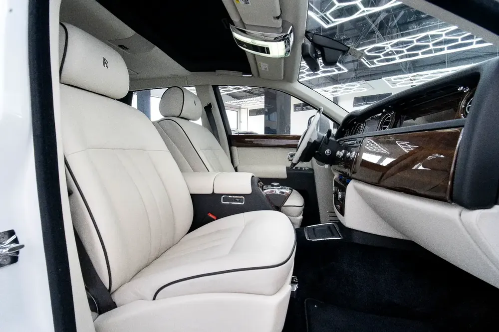 2014 Rolls-Royce Phantom | Clean Title | Full Service History - Image 9