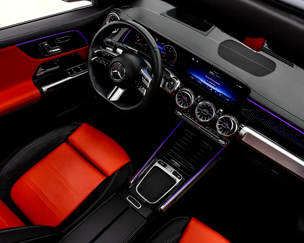MERCEDES GLB250 - AMG KIT - 2025 - GCC - GARGASH WARRANTY AND SERVICE CONTRACT 5 Y or 105,000 km - Image 10