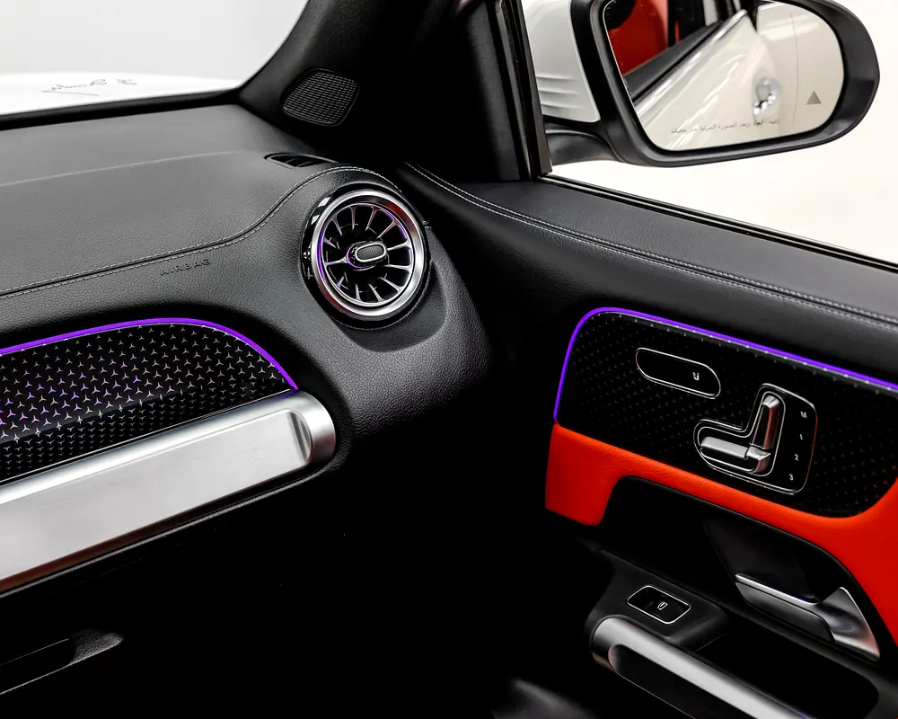 MERCEDES GLB250 - AMG KIT - 2025 - GCC - GARGASH WARRANTY AND SERVICE CONTRACT 5 Y or 105,000 km - Image 13
