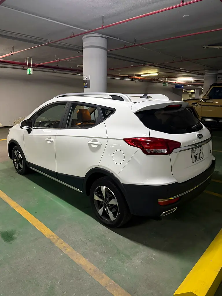 Gcc Specs, 75000 Km, Clean Car - Image 8