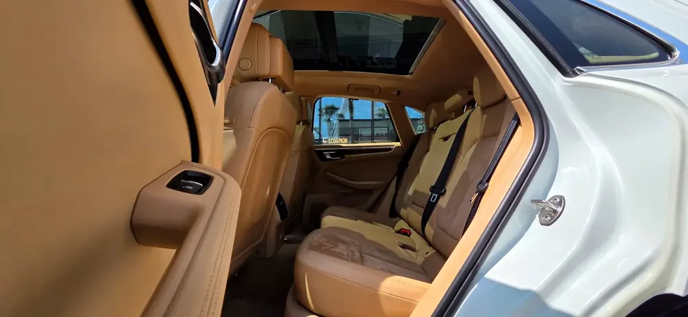 2015 Porsche Macan S-Excellent Condition - Image 12