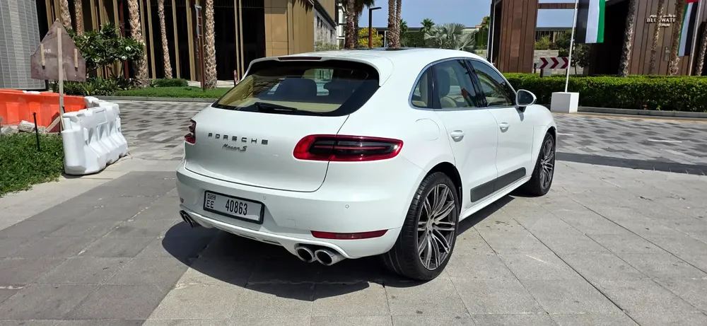 2015 Porsche Macan S-Excellent Condition - Image 7