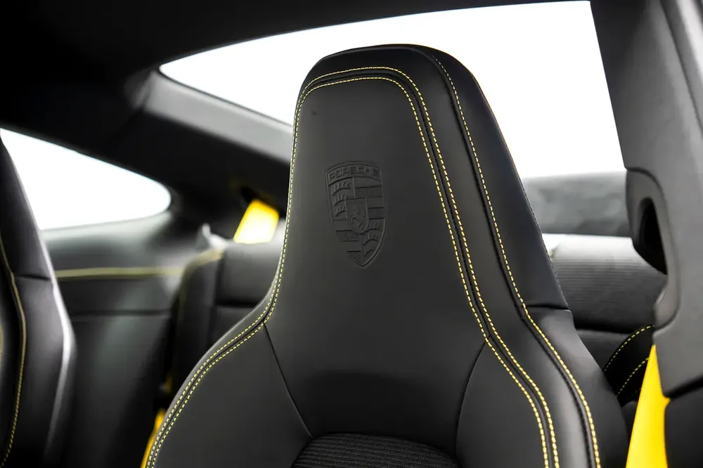 GCC SPECS AL NABOODAH WARRANTY - 2026 PORSCHE 911 GT3 TOURING - MANUAL TRANSMISSION - CERAMIC BRAKES - Image 16