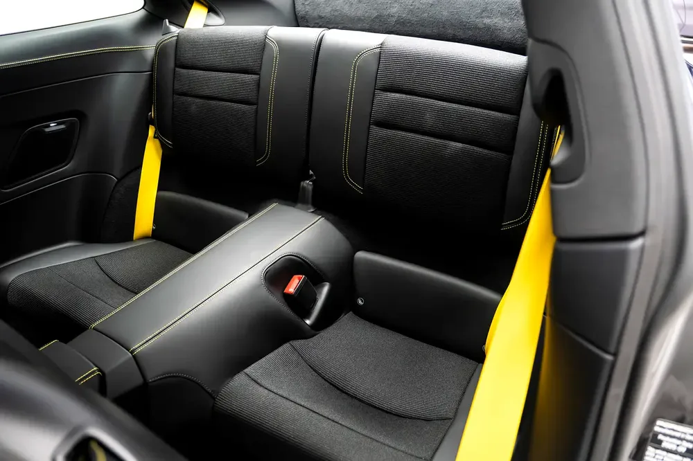 GCC SPECS AL NABOODAH WARRANTY - 2026 PORSCHE 911 GT3 TOURING - MANUAL TRANSMISSION - CERAMIC BRAKES - Image 17