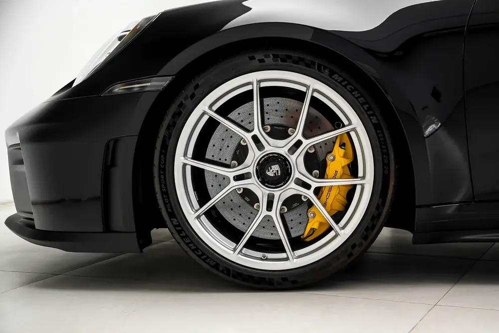GCC SPECS AL NABOODAH WARRANTY - 2026 PORSCHE 911 GT3 TOURING - MANUAL TRANSMISSION - CERAMIC BRAKES - Image 6