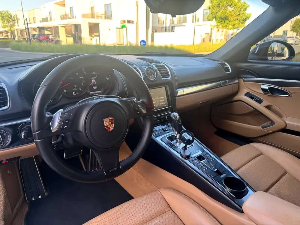 Porsche Boxster GCC 2015 - In Perfect Condition - Image 14
