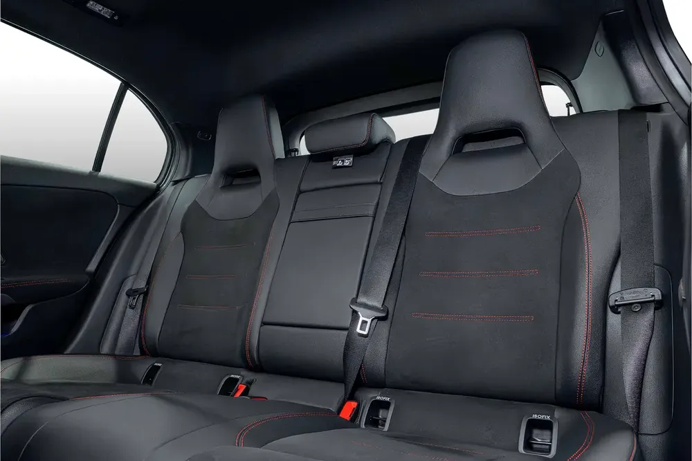 0% DP | AED 1,940 P/M | EMC Mercedes-Benz Warranty - Image 16