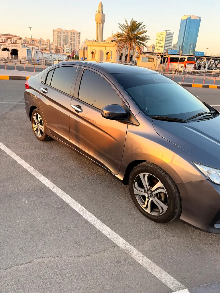 Honda City 2017 LX Sport - GCC Specs - Excellent Condition - Image 4