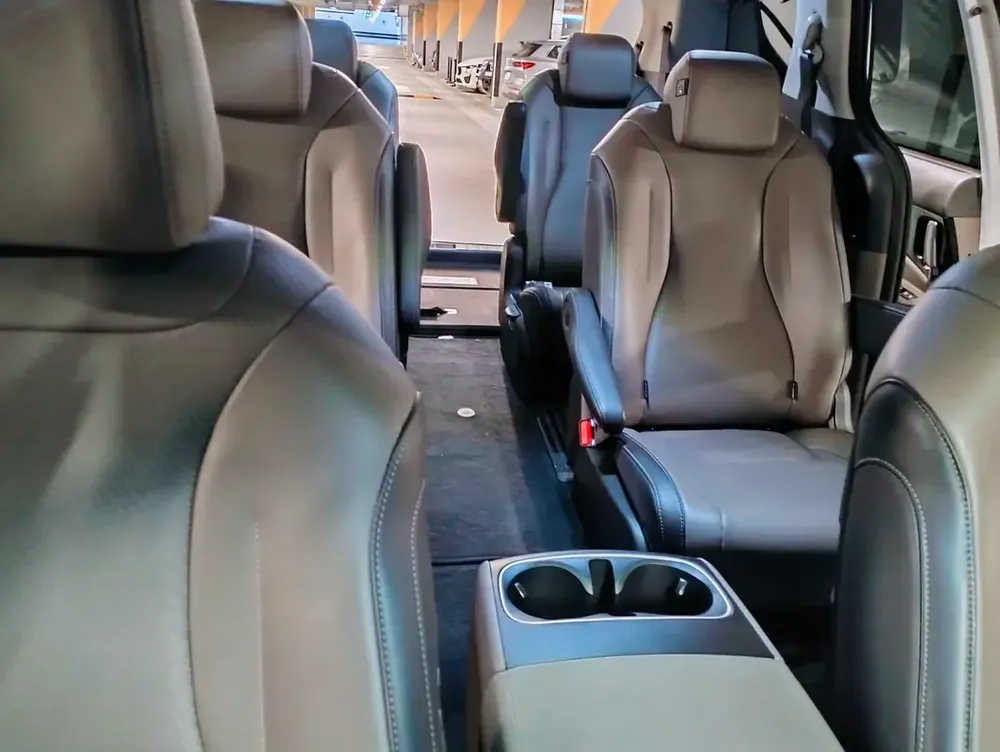2024 Kia Grand Carnival - Korean Specs - Brand New! - Image 12