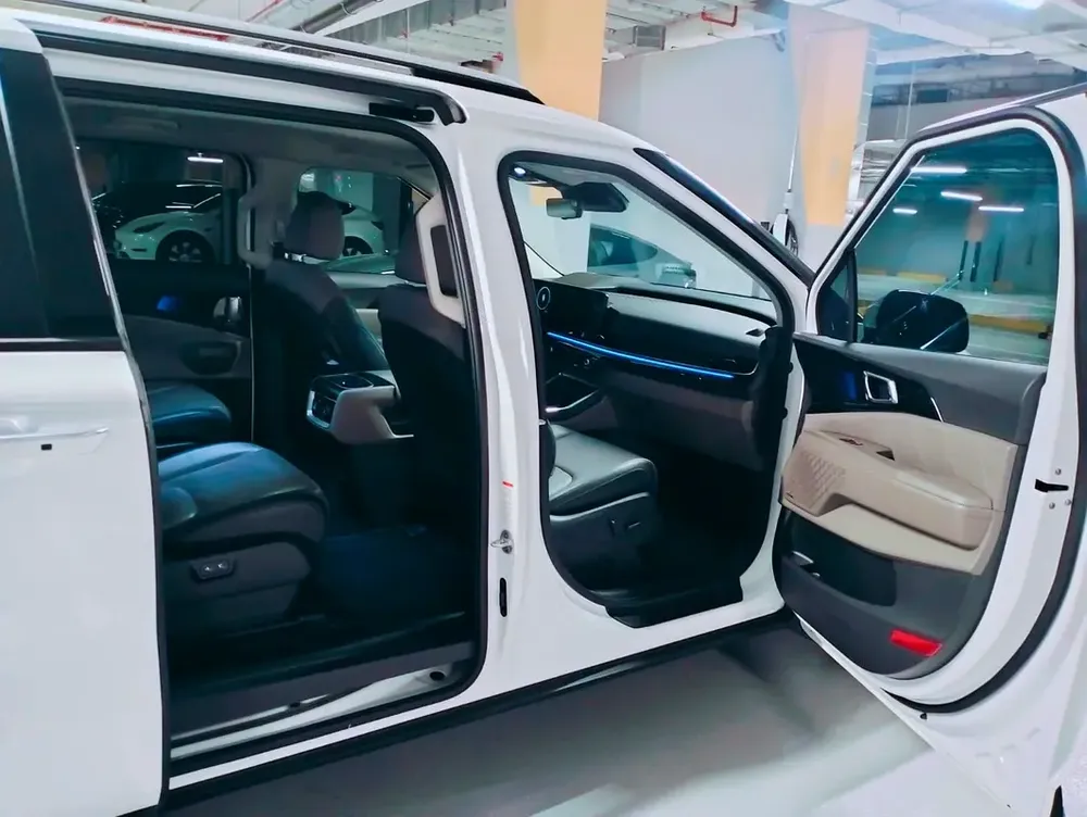 2024 Kia Grand Carnival - Korean Specs - Brand New! - Image 17